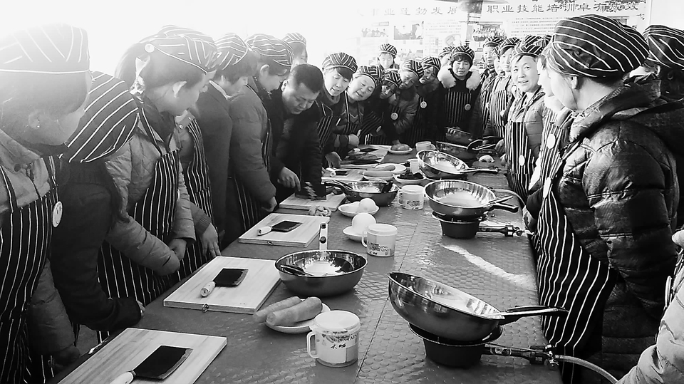 打造勞務(wù)輸出名片——山西省天鎮(zhèn)縣精準(zhǔn)扶貧的探索