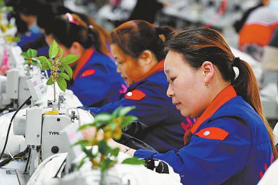 河南省信陽市農(nóng)民工返鄉(xiāng)帶來創(chuàng)業(yè)潮