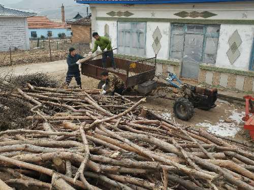 那村那人們-新化村脫貧幫扶記