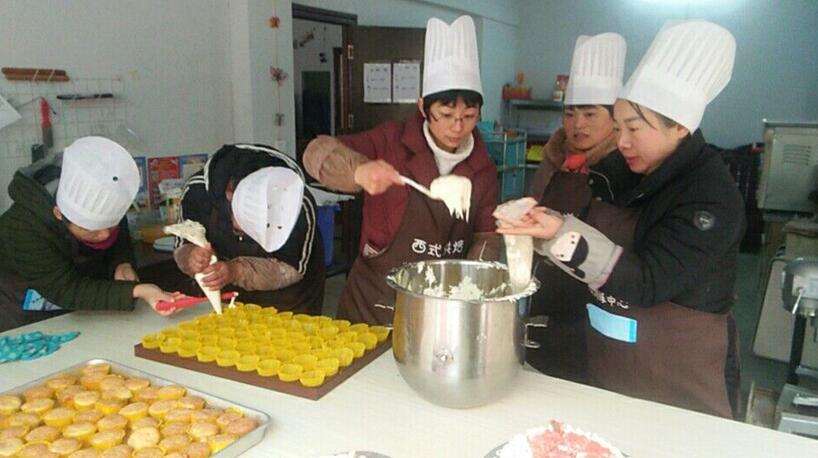 湖北南漳：首次開展西式面點師技能培訓班