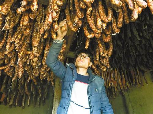 巫溪青年農(nóng)民謝進(jìn)軒返鄉(xiāng)創(chuàng)業(yè) 半年收入10萬 巫溪青年農(nóng)民謝進(jìn)軒返鄉(xiāng)創(chuàng)業(yè) 半年收入10萬