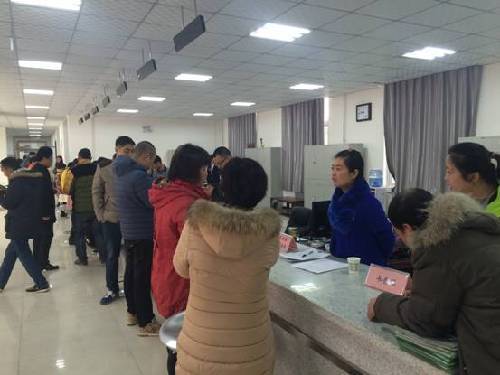 陜西省武功縣舉辦就業(yè)援助專場(chǎng)招聘會(huì)