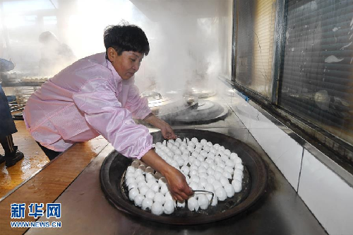 吉林：一口黏豆包 一段創(chuàng)業(yè)路