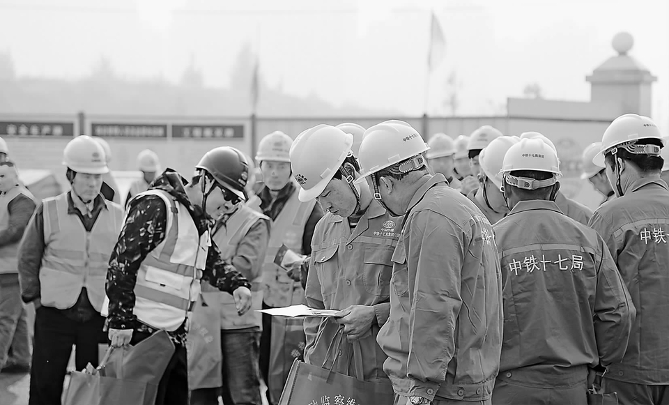 讓回家的路不再遙遠(yuǎn)——全國開展保障農(nóng)民工工資支付專項(xiàng)行動綜述