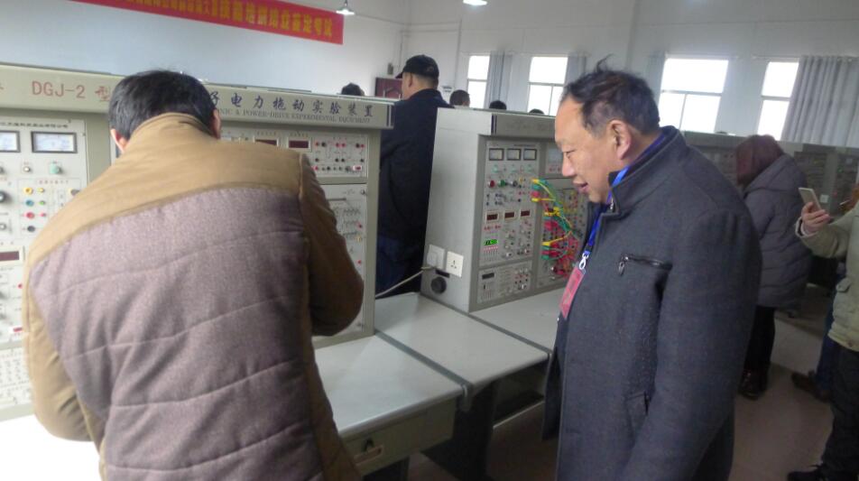 安徽：太湖縣人社局開展首期技工大省技能培訓電工技能鑒定