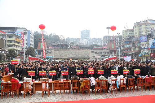 四川省2018年就業(yè)扶貧現(xiàn)場招聘會(huì)通江專場活動(dòng)成功舉辦