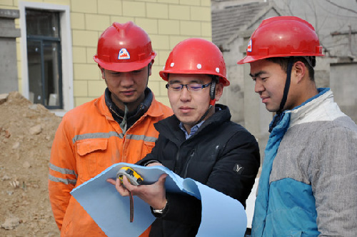 安徽省淮北市小伙放棄高薪回鄉(xiāng)創(chuàng)業(yè) 專為農(nóng)民建洋房 安徽省淮北市小伙放棄高薪回鄉(xiāng)創(chuàng)業(yè) 專為農(nóng)民建洋房