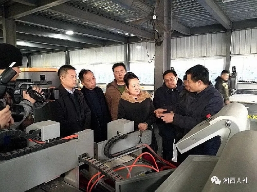 山東濟(jì)南：湘西州人民政府副州長(zhǎng)向清平率隊(duì)到濟(jì)南市開展勞務(wù)協(xié)作對(duì)接工作