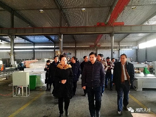 山東濟(jì)南：湘西州人民政府副州長(zhǎng)向清平率隊(duì)到濟(jì)南市開展勞務(wù)協(xié)作對(duì)接工作