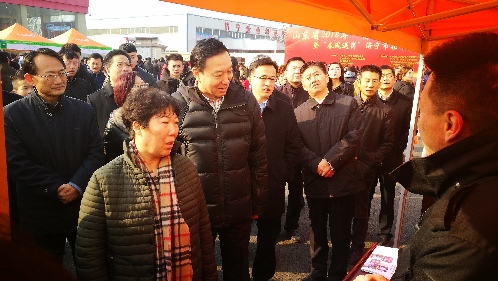 山東省2018年“春風(fēng)行動”啟動活動暨“春風(fēng)送崗”濟(jì)寧市集中招聘活動在任城區(qū)舉行