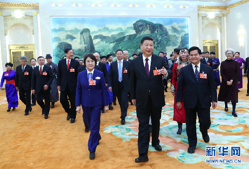 習近平：扎實推動經(jīng)濟高質(zhì)量發(fā)展扎實推進脫貧攻堅