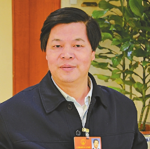 開啟民生事業(yè)發(fā)展新征程——全國(guó)人大代表、中國(guó)人民大學(xué)教授鄭功成解讀政府工作報(bào)告