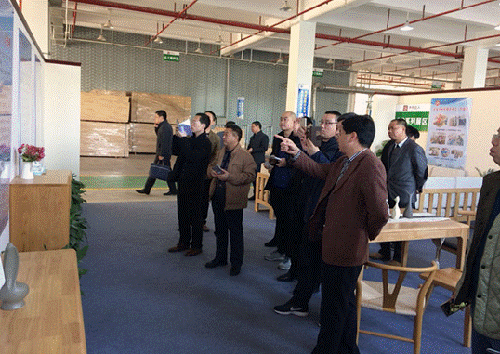 河南省鶴壁市調(diào)研組在江西南康調(diào)研考察就業(yè)扶貧工作