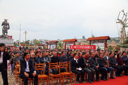 貴州黃平：黃平川心生態(tài)合作社與500貧困戶簽訂“銷不愁”協(xié)議