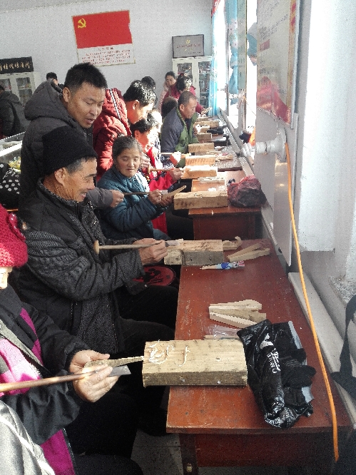 吉林省蛟河市就業(yè)扶貧牽手貧困戶實(shí)現(xiàn)居家“上崗”