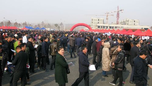 遼寧省2018年農(nóng)村貧困勞動(dòng)力就業(yè)幫扶系列活動(dòng)在朝陽縣成功啟動(dòng)