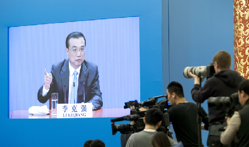 李克強記者會的這些“干貨”迅速登上“熱搜榜”