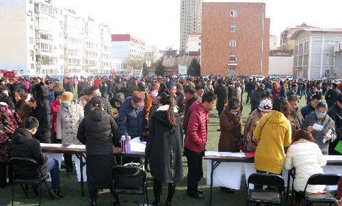 遼寧省朝陽市2018年農(nóng)村勞動力就業(yè)幫扶系列活動在朝陽5縣（市）專場招聘會成功舉辦