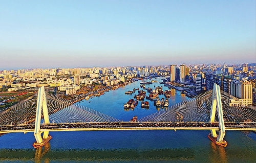 一方充滿活力和希望的熱土——海南省就業(yè)工作迎來“而立之年”