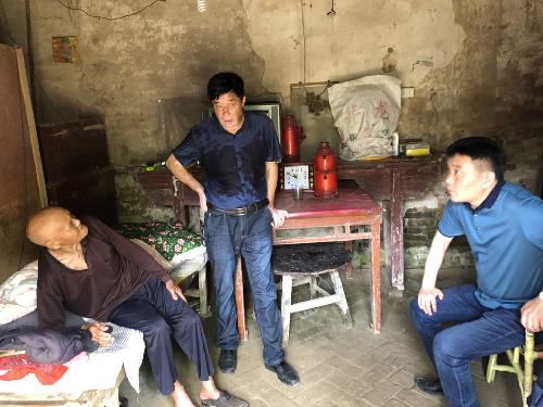 安徽界首：東城街道 融入群眾，傾聽民心，盡心服務(wù)——記一位扎根基層的村書記