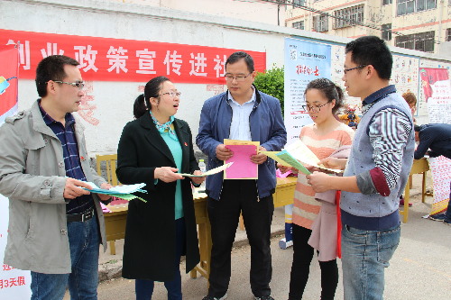 發(fā)揮黨員引領作用 傳遞就業(yè)好聲音——山東省肥城縣就業(yè)辦“主題黨日+民生服務”獲群眾點贊