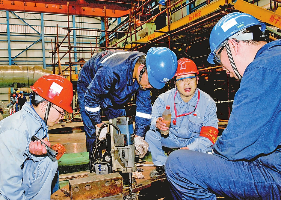 揚(yáng)子石化勞模工作室服務(wù)企業(yè)創(chuàng)新發(fā)展