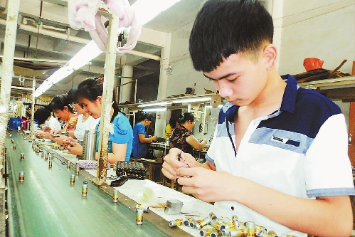 湖南省邵陽縣被征地農(nóng)民家門口就業(yè)