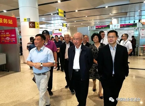 構(gòu)建全方位公共就業(yè)服務(wù)體系 中國(guó)就業(yè)促進(jìn)會(huì)調(diào)研組赴無(wú)錫蘇州調(diào)研