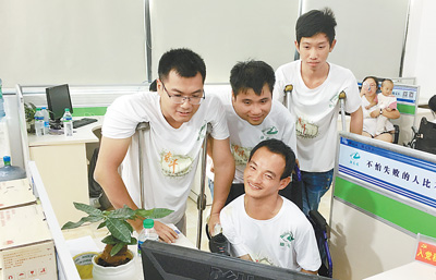 “奮斗了就有答案”江西寧都縣曾北方帶領(lǐng)殘障人士創(chuàng)業(yè)