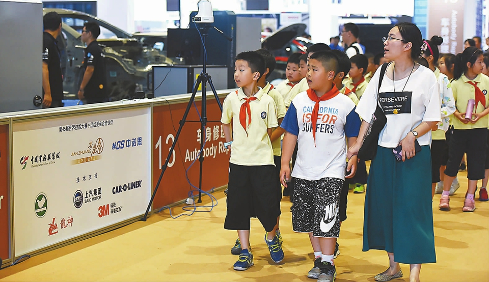 我以技能歌華年——走進運輸與物流領域比賽現場