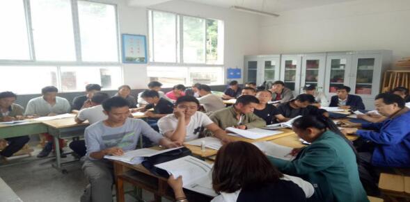 云南：大關(guān)縣人社局開展創(chuàng)業(yè)培訓(xùn)“進(jìn)村社”