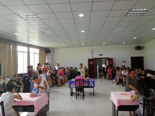 重慶秀山：母嬰護(hù)理6期結(jié)業(yè)