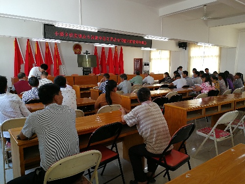 江西省于都縣新增扶貧就業(yè)專崗 助推就業(yè)扶貧