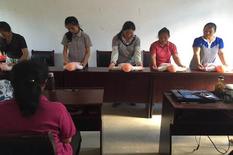 江西南康：就業(yè)局開(kāi)展家政扶貧就業(yè)技能培訓(xùn)