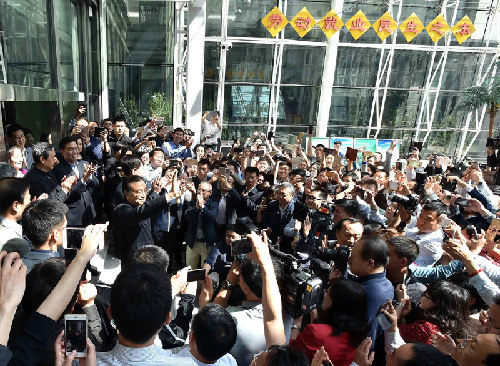 李克強(qiáng)：按實(shí)名制將就業(yè)服務(wù)落實(shí)到人