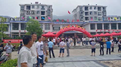 江西武寧：易地搬遷貧困戶就業(yè)幫扶活動(dòng)隆重舉行