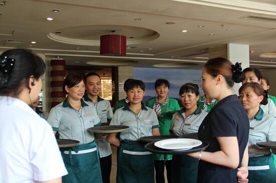 江西崇義：舉辦餐飲服務(wù)從業(yè)人員培訓(xùn)班