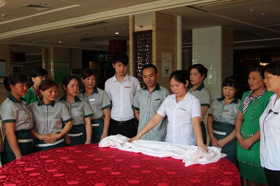 江西崇義：舉辦餐飲服務(wù)從業(yè)人員培訓(xùn)班