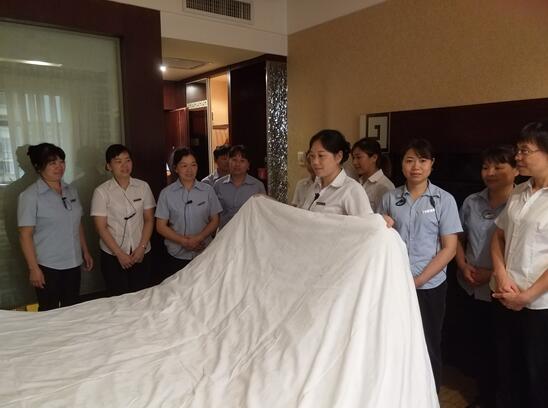 江西崇義：舉辦客房服務(wù)員技能培訓(xùn)班