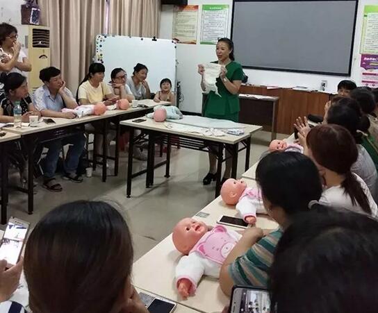 江西袁州：家政服務(wù)培訓(xùn)為就業(yè)工作添袖助力