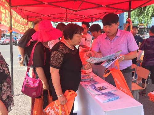 吉林省龍井市人社局開展“送崗促就業(yè)，助企促發(fā)展”專場(chǎng)招聘會(huì)活動(dòng)