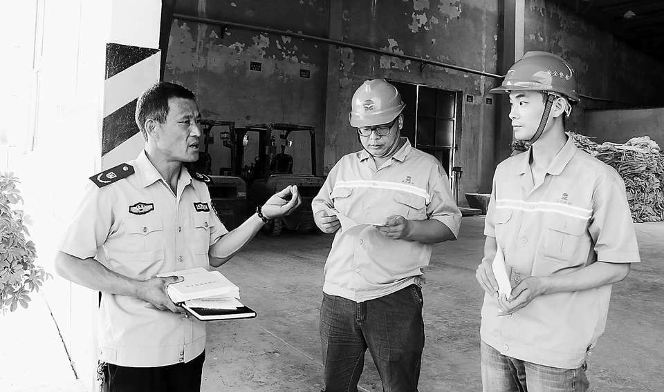 山東泗水：法律政策宣傳進企業(yè)