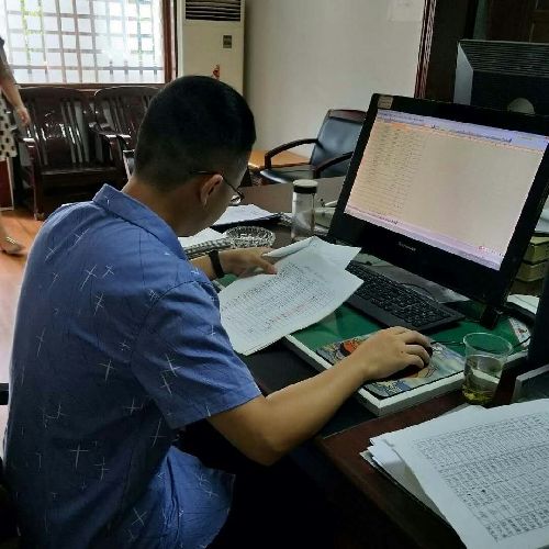 開展實習(xí)實訓(xùn) 驅(qū)動地方經(jīng)濟(jì)——湖北省保康縣公共就業(yè)和人才服務(wù)局大學(xué)生實習(xí)實訓(xùn)工作側(cè)記