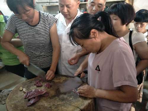 精準發(fā)力激活創(chuàng)業(yè)內(nèi)生動力 多渠道開發(fā)就業(yè)崗位促進再就業(yè)——江西省宜春市宜豐縣增強失業(yè)人員就業(yè)創(chuàng)業(yè)“造血”功能紀實