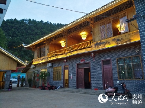 石世高：一只腳走出創(chuàng)業(yè)脫貧路