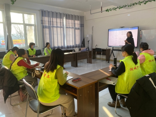 湖城護工家政勞務(wù)品牌照片04