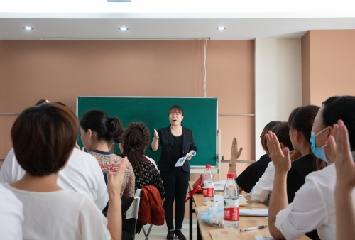 同濟(jì)家政家政勞務(wù)品牌照片3