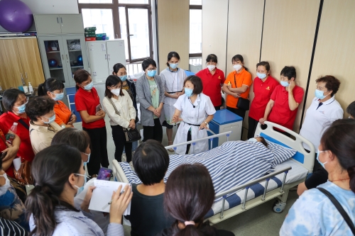 虹口養(yǎng)老照護(hù)師家政勞務(wù)品牌照片6