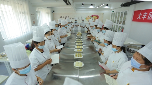 大豐卯酉好管家家政勞務(wù)品牌照片5