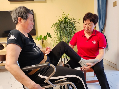 22“嘉興養(yǎng)老護理員”家政勞務(wù)品牌照片4-4